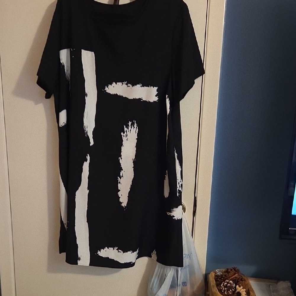 Monochrome Brushstroke Midi Dress